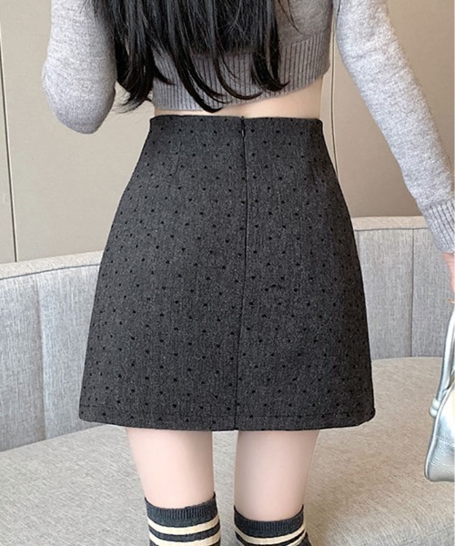 kirakiraShop(キラキラショップ)の「ハート ドット柄 ミニスカート(スカート・レディース・ブラック/グレー・S/M/L)」の7枚目の写真