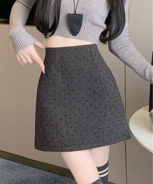 kirakiraShop(キラキラショップ)の「ハート ドット柄 ミニスカート(スカート・レディース・ブラック/グレー・S/M/L)」の5枚目の写真