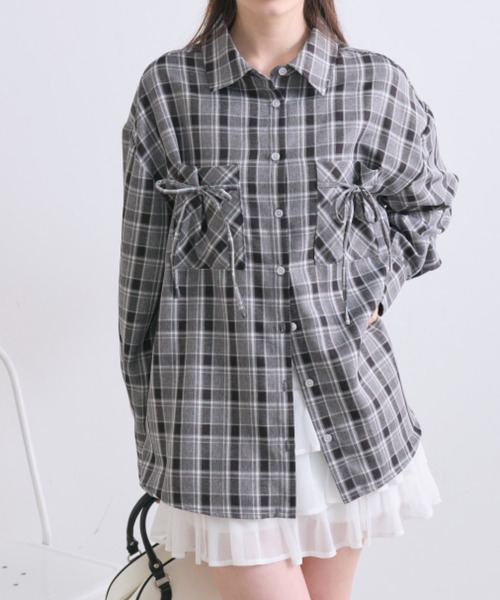 OLIVE des OLIVE（オリーブデオリーブ）の「胸リボンビッグシャツ（シャツ/ブラウス・レディース・サックスブルー/チャコールグレー/オフホワイト・FREE）」の15枚目の写真
