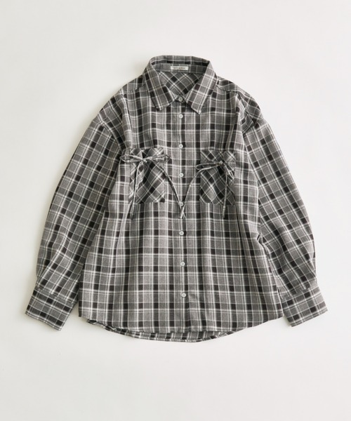 OLIVE des OLIVE（オリーブデオリーブ）の「胸リボンビッグシャツ（シャツ/ブラウス・レディース・サックスブルー/チャコールグレー/オフホワイト・FREE）」の21枚目の写真