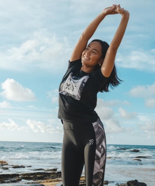 ROXY(ロキシー)の「FROM THE INSIDE TEE /ロキシー水陸両用フロントプリント半袖シャツ(Tシャツ/カットソー・レディース・ブラック/ピンク/カーキ・SMALL/MEDIUM/LARGE)」の16枚目の写真
