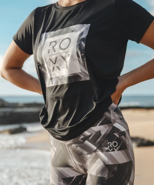 ROXY(ロキシー)の「FROM THE INSIDE TEE /ロキシー水陸両用フロントプリント半袖シャツ(Tシャツ/カットソー・レディース・ブラック/ピンク/カーキ・SMALL/MEDIUM/LARGE)」の18枚目の写真