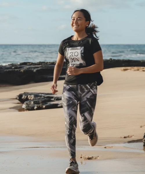 ROXY(ロキシー)の「FROM THE INSIDE TEE /ロキシー水陸両用フロントプリント半袖シャツ(Tシャツ/カットソー・レディース・ブラック/ピンク/カーキ・SMALL/MEDIUM/LARGE)」の19枚目の写真