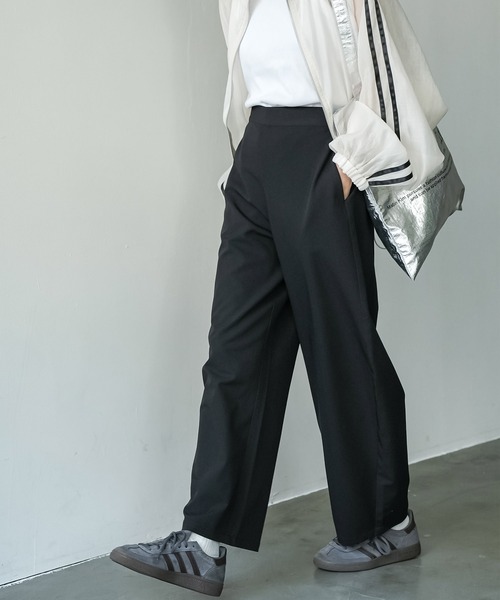 mili an deni(ミリアンデニ)の「イージーカーブパンツ(スラックス・レディース・ベージュ/ブラック/グレー・M)」の21枚目の写真