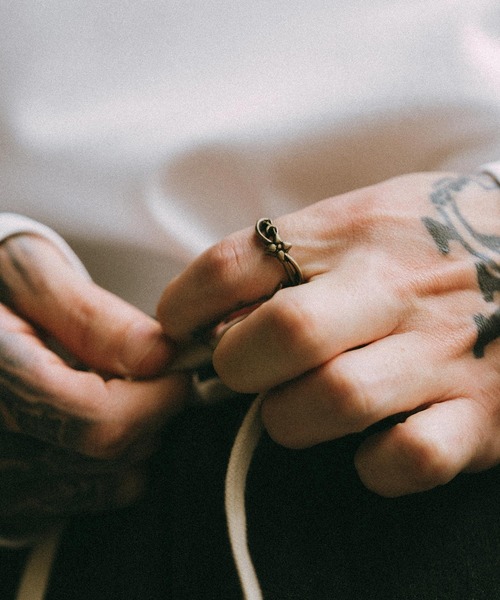 Subciety（サブサエティ）の「Basjoe ring（リング・メンズ・アンティークシルバー/アンティークゴールド・15号/17号/19号/21号）」の13枚目の写真