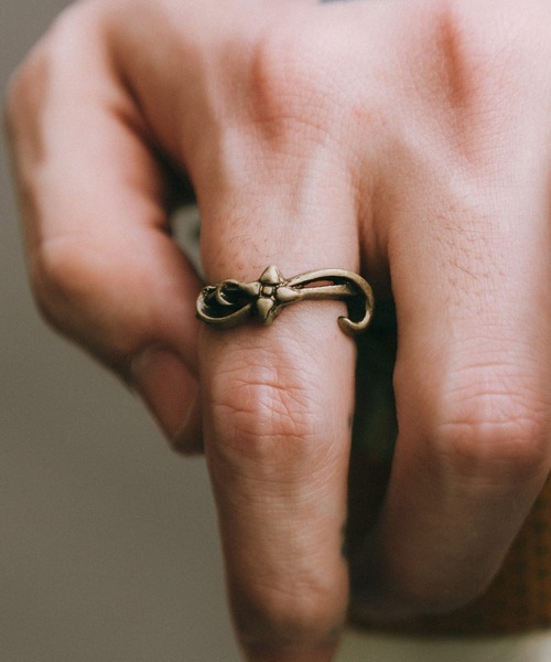 Subciety(サブサエティ)の「Basjoe ring(リング・メンズ・アンティークシルバー/アンティークゴールド・15号/17号/19号/21号)」の16枚目の写真