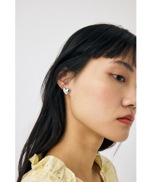 MOUSSY（マウジー）の「CHUBBY HEART ピアス（ピアス（両耳用）・レディース・シルバー/ゴールド・FREE）」の7枚目の写真