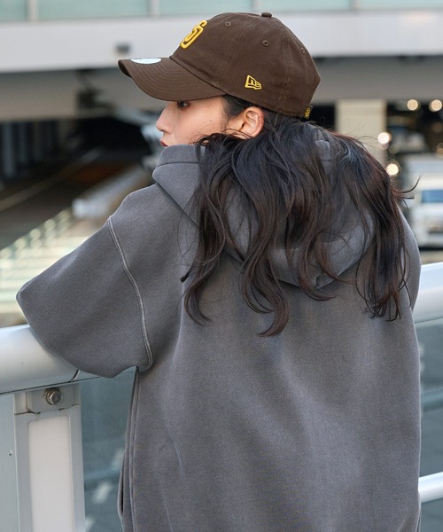 NEW ERA（ニューエラ）の「NEW ERA / ニューエラ 9TWENTY MLB CORE CLASSIC 2 0 / ロゴ刺繍コットンキャップ（キャップ・レディース・グリーン/グレー系/ブラック系2/ベージュ/グレー/ブラック系/ブラック/ブラウン/グレー系1/ブラック系1/ホワイト/ブラック系3/ブラック系4・FREE）」の17枚目の写真