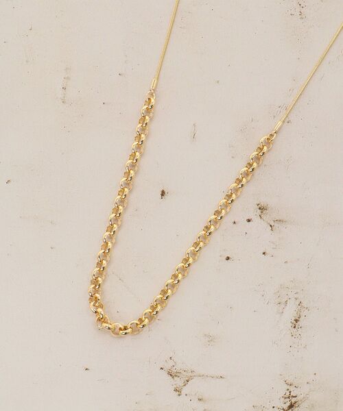 le.coeur blanc（ルクールブラン）の「ハーフチェーンスライドネックレス（ネックレス・レディース・ゴールド・FREE）」の5枚目の写真