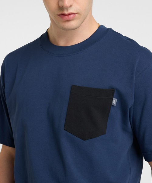 NEW BALANCE(ニューバランス)の「Athletics ポケットショートスリーブTシャツ(Tシャツ/カットソー・メンズ・ネイビー/ブラック・SMALL/XX-LARGE/X-LARGE/LARGE/MEDIUM)」の10枚目の写真