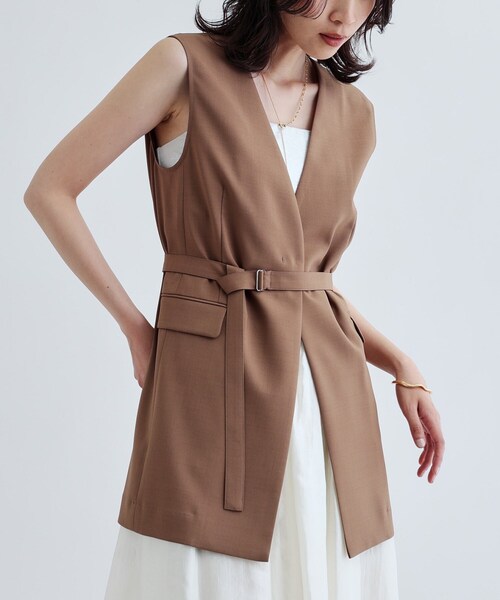 GALLEST(ギャレスト)の「【セットアップ可】ナローベルテッドジレ【カセット服/オケージョン/通勤】(ベスト・レディース・チャコールグレー/ブラック/ベージュ/キャメル/ブラック系2・36/38/40)」の1枚目の写真