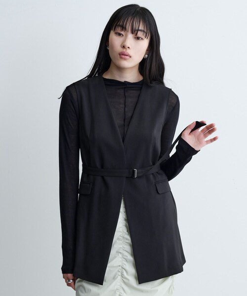 GALLEST(ギャレスト)の「【セットアップ可】ナローベルテッドジレ【カセット服/オケージョン/通勤】(ベスト・レディース・チャコールグレー/ブラック/ベージュ/キャメル/ブラック系2・36/38/40)」の2枚目の写真