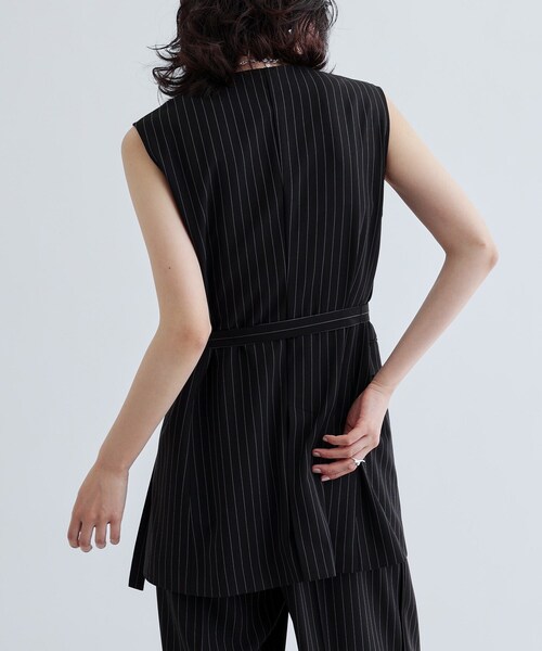 GALLEST(ギャレスト)の「【セットアップ可】ナローベルテッドジレ【カセット服/オケージョン/通勤】(ベスト・レディース・チャコールグレー/ブラック/ベージュ/キャメル/ブラック系2・36/38/40)」の7枚目の写真