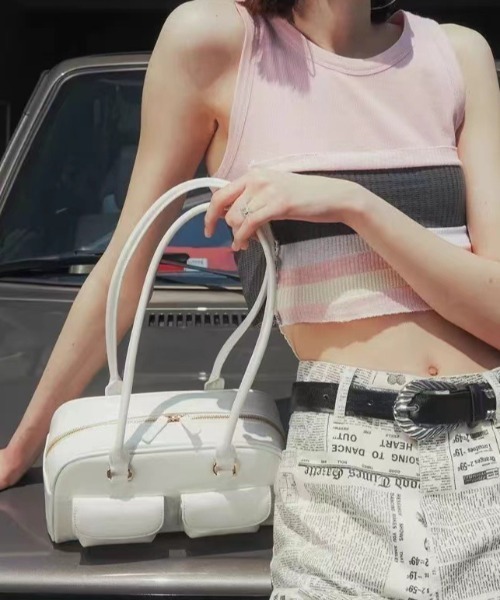 Mejoul（メジュール）の「フェイクレザー マルチポケットスクエアボストンバッグ（ショルダーバッグ・レディース・ブラウン/ホワイト/ブルー/ブラック・F）」の22枚目の写真