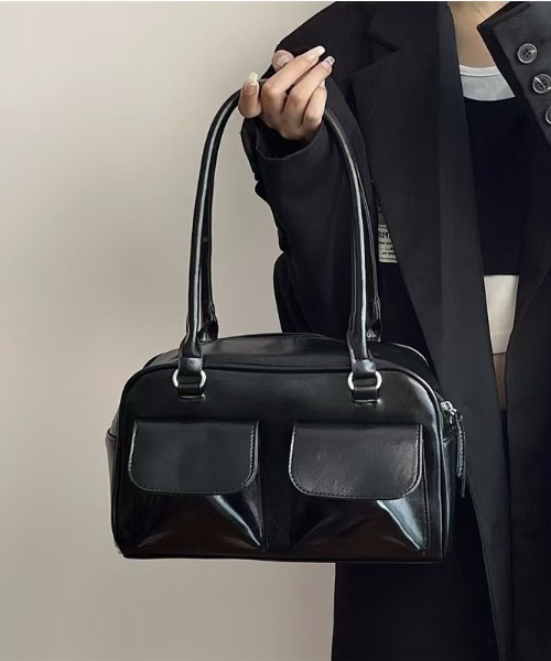 Mejoul（メジュール）の「フェイクレザー マルチポケットスクエアボストンバッグ（ショルダーバッグ・レディース・ブラウン/ホワイト/ブルー/ブラック・F）」の10枚目の写真