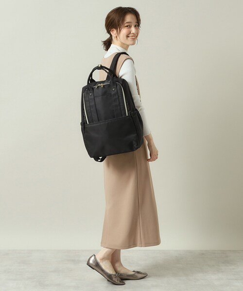 ITS'DEMO（イッツデモ）の「◆【旅行／キャリーオン／通勤】撥水10ポケリュック（バックパック/リュック・レディース・ブラック/アイボリー/ナチュラル・00）」の7枚目の写真