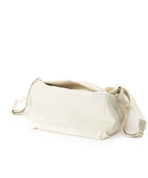 ITS'DEMO（イッツデモ）の「◆【旅行／キャリーオン／通勤】撥水10ポケリュック（バックパック/リュック・レディース・ブラック/アイボリー/ナチュラル・00）」の17枚目の写真