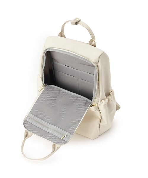 ITS'DEMO（イッツデモ）の「◆【旅行／キャリーオン／通勤】撥水10ポケリュック（バックパック/リュック・レディース・ブラック/アイボリー/ナチュラル・00）」の18枚目の写真