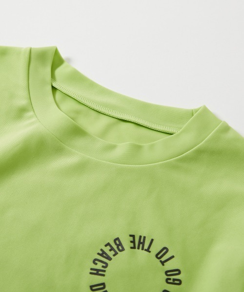 devirock（デビロック）の「UVカット Tシャツ型 長袖ラッシュガード（ラッシュガード・キッズ・ブラック系1/イエロー系1/グリーン系1/ホワイト系1/サックスブルー/ブルーグレー・160cm/150cm/140cm/130cm/120cm/110cm/100cm）」の11枚目の写真