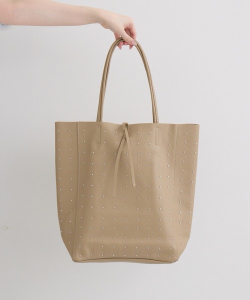 KATHARINE ROSS（キャサリンロス）の「【MARLON FIRENZE/マルロン】スタッズトート（トートバッグ・レディース・ブラック/ベージュ・MEDIUM）」の18枚目の写真