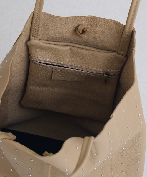 KATHARINE ROSS（キャサリンロス）の「【MARLON FIRENZE/マルロン】スタッズトート（トートバッグ・レディース・ブラック/ベージュ・MEDIUM）」の22枚目の写真