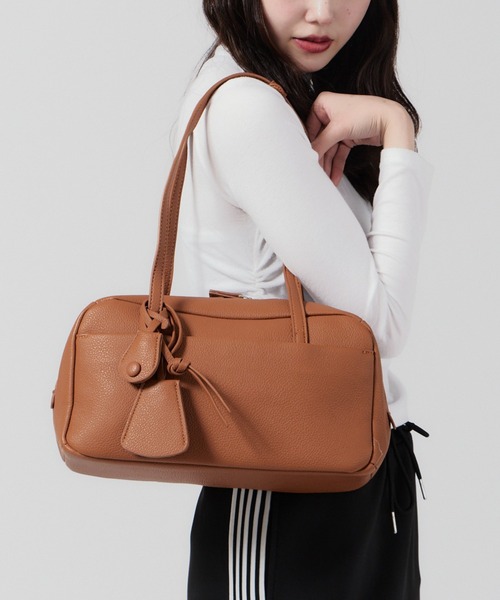 Chick(チック)の「Mini Boston Bag / ミニボストンバッグ(ハンドバッグ・レディース・ブラック/ブラウン/ホワイト/ブルー/イエロー・FREE)」の3枚目の写真