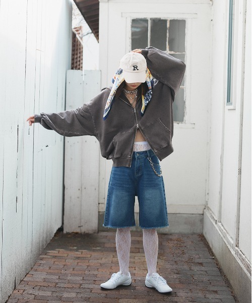 ad thie（アドティエ）の「ヴィンテージライク ハーフデニムパンツ（デニムパンツ・レディース・ブルー・FREE）」の16枚目の写真
