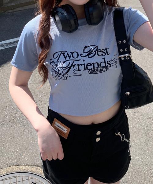 lilful（リルフル）の「配色デザイン フロントプリント ラグランクロップドTシャツ（Tシャツ/カットソー・レディース・ブルー/ピンク/グレー/ベージュ・M/S）」の5枚目の写真