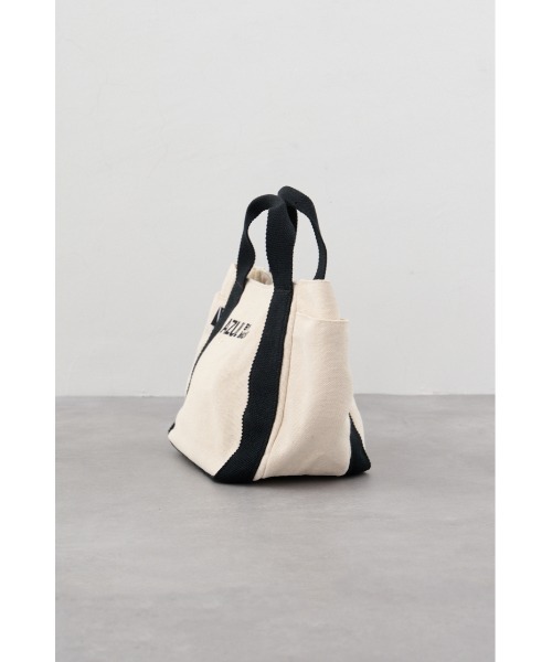 AZUL by moussy(アズールバイマウジー)の「キャンバスロゴミニトート(トートバッグ・メンズ・ブラック/アイボリー/グレー・FREE)」の5枚目の写真