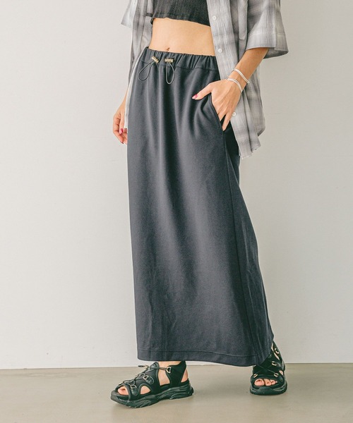 BAYFLOW（ベイフロー）の「[脚のラインを拾わない♪ストレッチ性抜群]クールタッチダンボールスカート（スカート・レディース・レッド/ブラック/グレー・FREE）」の5枚目の写真