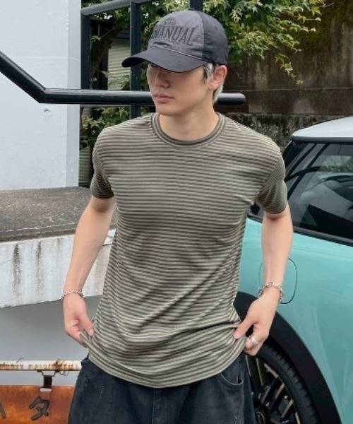 Chikashitsu +（チカシツプラス）の「【Chikashitsu +】tight fit border t-shirt / 【チカシツプラス】タイトフィットボーダー半袖Tシャツ（Tシャツ/カットソー・メンズ・カーキ/ブラック/ブラウン・ONE SIZE）」の3枚目の写真