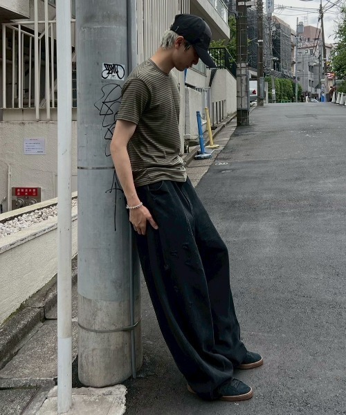 Chikashitsu +（チカシツプラス）の「【Chikashitsu +】tight fit border t-shirt / 【チカシツプラス】タイトフィットボーダー半袖Tシャツ（Tシャツ/カットソー・メンズ・カーキ/ブラック/ブラウン・ONE SIZE）」の20枚目の写真