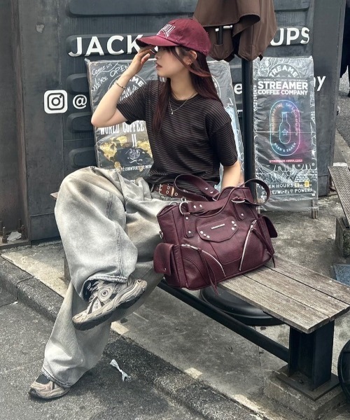 Chikashitsu +（チカシツプラス）の「【Chikashitsu +】tight fit border t-shirt / 【チカシツプラス】タイトフィットボーダー半袖Tシャツ（Tシャツ/カットソー・メンズ・カーキ/ブラック/ブラウン・ONE SIZE）」の5枚目の写真