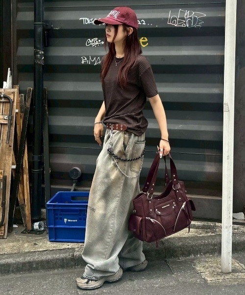 Chikashitsu +（チカシツプラス）の「【Chikashitsu +】tight fit border t-shirt / 【チカシツプラス】タイトフィットボーダー半袖Tシャツ（Tシャツ/カットソー・メンズ・カーキ/ブラック/ブラウン・ONE SIZE）」の7枚目の写真