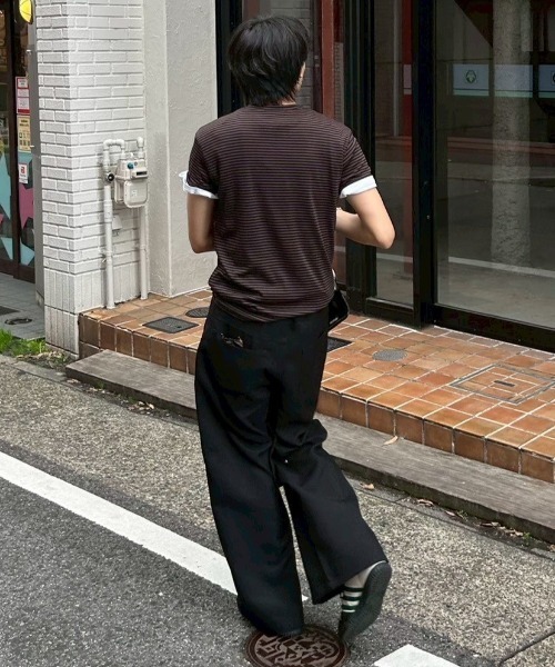Chikashitsu +（チカシツプラス）の「【Chikashitsu +】tight fit border t-shirt / 【チカシツプラス】タイトフィットボーダー半袖Tシャツ（Tシャツ/カットソー・メンズ・カーキ/ブラック/ブラウン・ONE SIZE）」の13枚目の写真