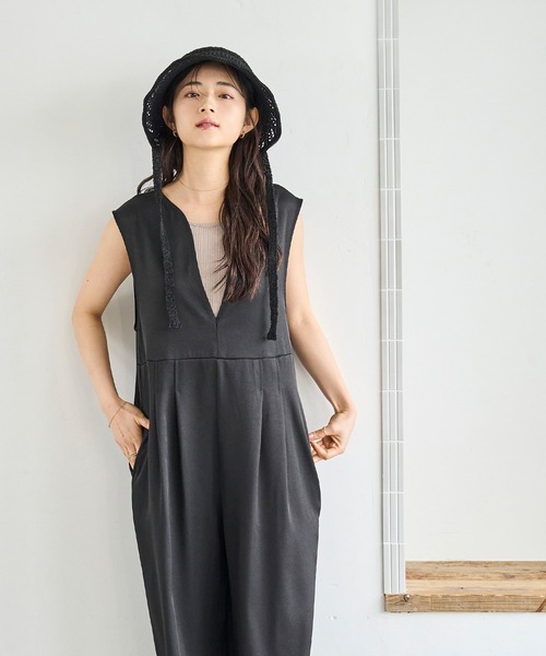 mil（ミル）の「深Vキーネック オールインワン（サロペット