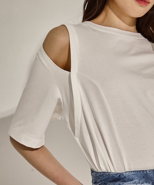 CINOH（チノ）の「【CINOH/チノ】《STUDIOUS別注》CUT OUT T-SHIRT/カットアウトTシャツ（Tシャツ/カットソー・レディース・ブラック/ホワイト・FREE）」の19枚目の写真