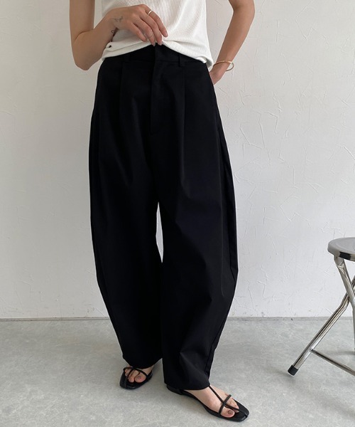 ECLAM(クラム)の「サイドタックコクーンパンツ(その他パンツ・レディース・ブラック/ライトベージュ・M)」の19枚目の写真