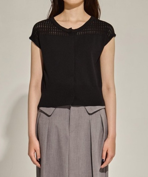 WRAPINKNOT（ラッピンノット）の「【WRAPINKNOTラッピンノット】《STUDIOUS別注》lace nosleeve cardigan/レースノースリーブカーディガン（カーディガン/ボレロ・レディース・レッド/オフホワイト/ブラック・FREE）」の14枚目の写真