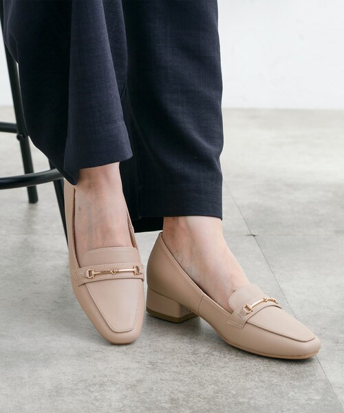 grove（グローブ）の「ビットヒールローファー（パンプス・レディース・ブラック/ライトベージュ/ブラック系・M/L/S）」の9枚目の写真