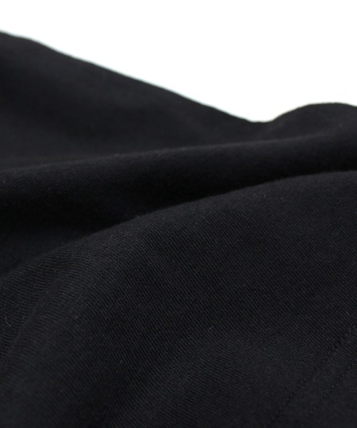 RNA（アールエヌエー）の「M2533 ビッグパッチＴ（Tシャツ/カットソー・レディース・アッシュグレー/ブラック/パープル・MEDIUM）」の4枚目の写真