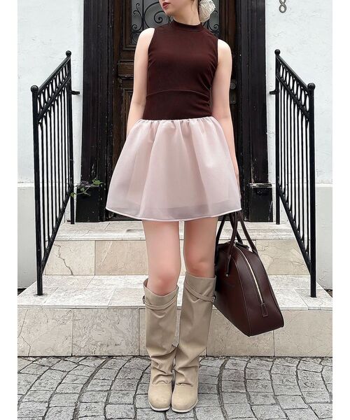 dazzlin(ダズリン)の「ローライズボンディングワンピース(ワンピース・レディース・アイボリー/ネイビー/ブラウン・SMALL/MEDIUM)」の1枚目の写真