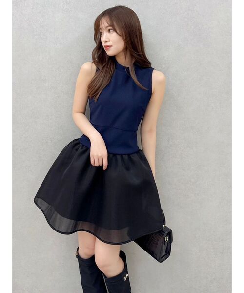 dazzlin(ダズリン)の「ローライズボンディングワンピース(ワンピース・レディース・アイボリー/ネイビー/ブラウン・SMALL/MEDIUM)」の11枚目の写真