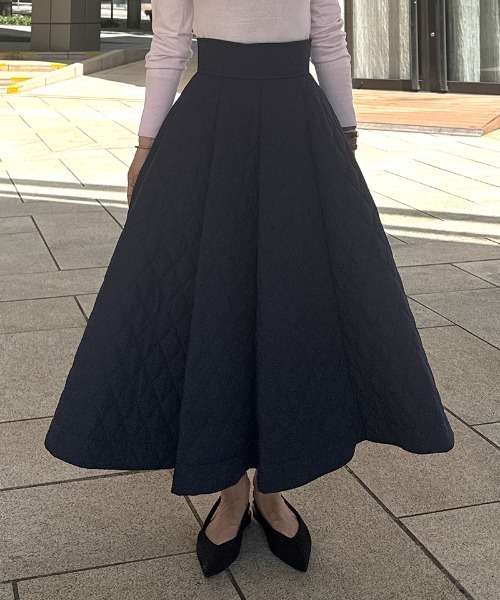 JENNE(ジェンヌ)の「機能中綿キルティングスカート(スカート・レディース・ブラック/ネイビー/ホワイト・SMALL/MEDIUM/LARGE)」の22枚目の写真