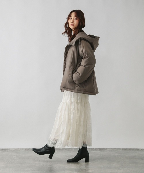 GLOBAL WORK(グローバルワーク)の「エアリュクスダウンフードブルゾン/495695(ダウンジャケット/コート・レディース・ブラウン/ネイビー/ベージュ/ブラック・MEDIUM/X-LARGE/LARGE)」の7枚目の写真