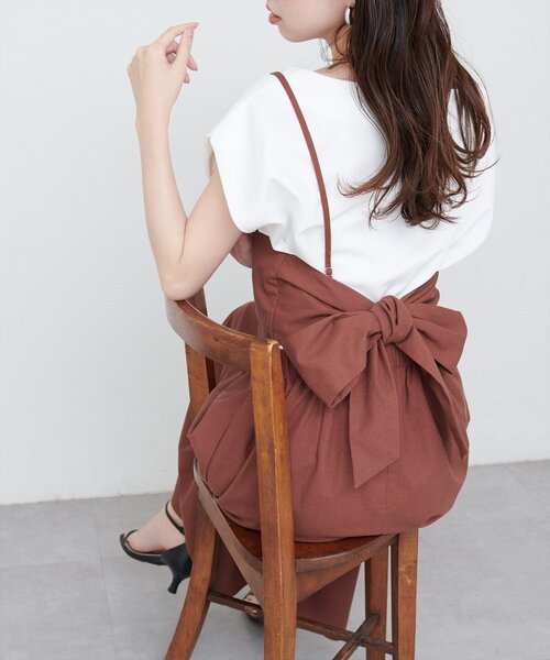 natural couture（ナチュラルクチュール）の「バックリボンキャミワンピース（ワンピース・レディース・モカ/レッド系その他/ブラック/アイボリー・FREE）」の4枚目の写真