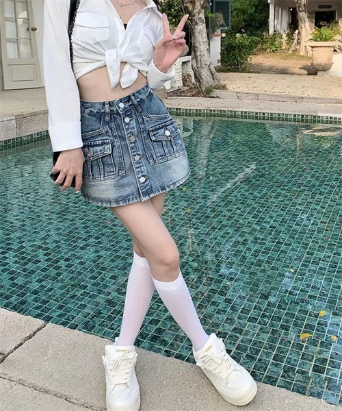 FREE STYLISTS(フリー スタイリスト)の「フロントボタンデニムミニスカート(デニムスカート・レディース・ブラック/ブルー・L/XL/S/M)」の15枚目の写真