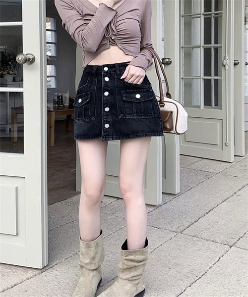 FREE STYLISTS（フリー スタイリスト）の「フロントボタンデニムミニ