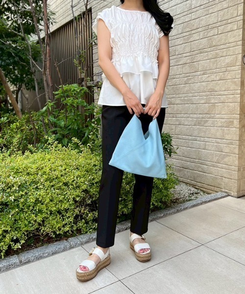 MODE ROBE（モードローブ）の「シャーリングブラウス（Tシャツ/カットソー・レディース・ブラック/ホワイト・FREE）」の11枚目の写真