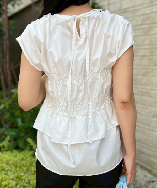 MODE ROBE（モードローブ）の「シャーリングブラウス（Tシャツ/カットソー・レディース・ブラック/ホワイト・FREE）」の10枚目の写真